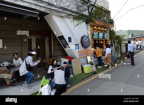 bukchon hanok village guesthouse.